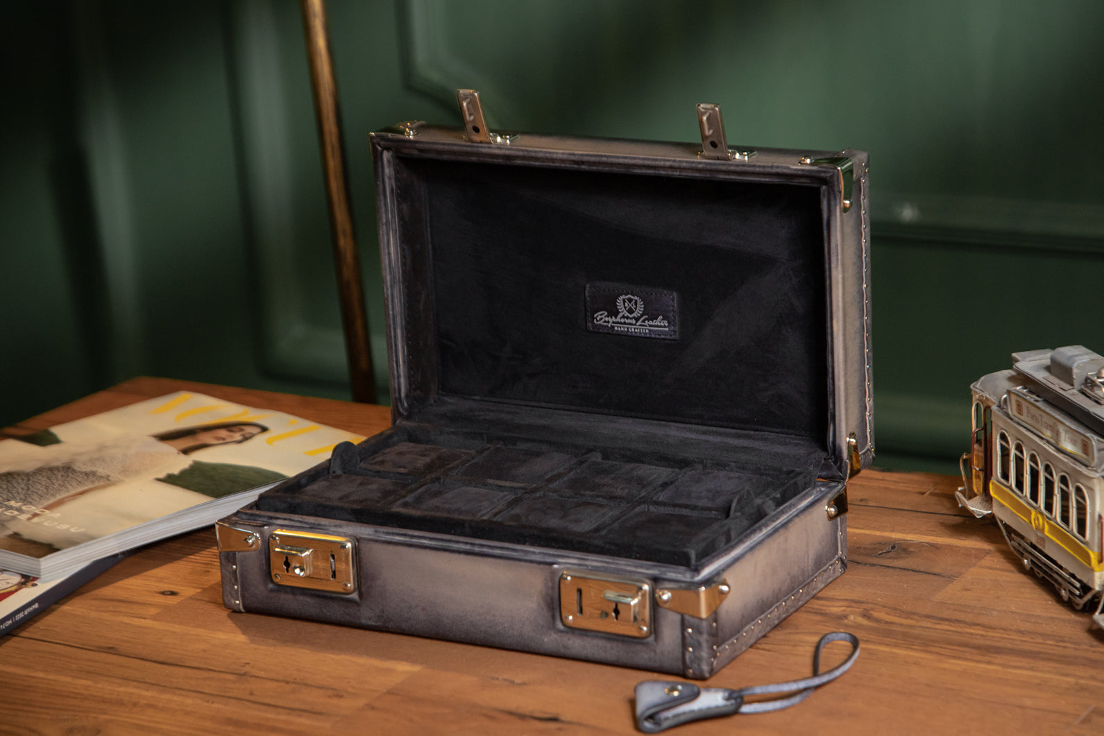 Petra Watch Case