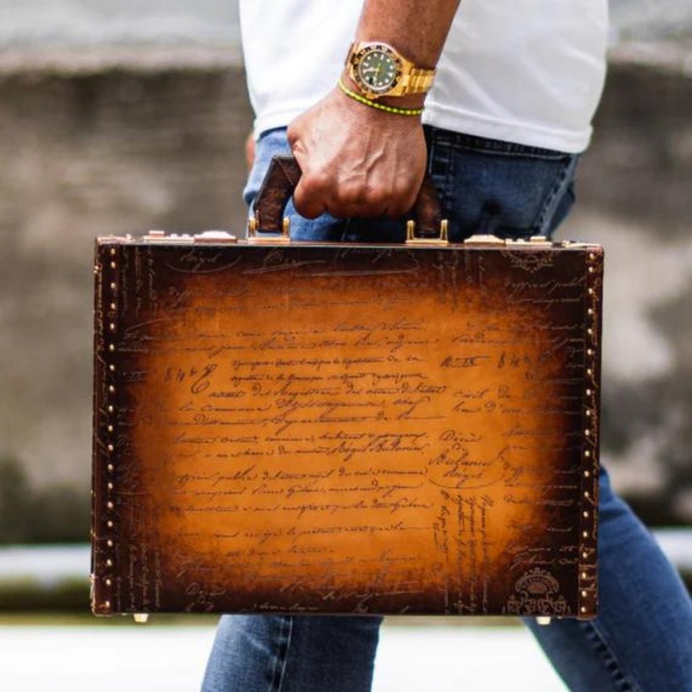 Those are the reasons that why a Travel Watch Case is must needed! - Bosphorus Leather
