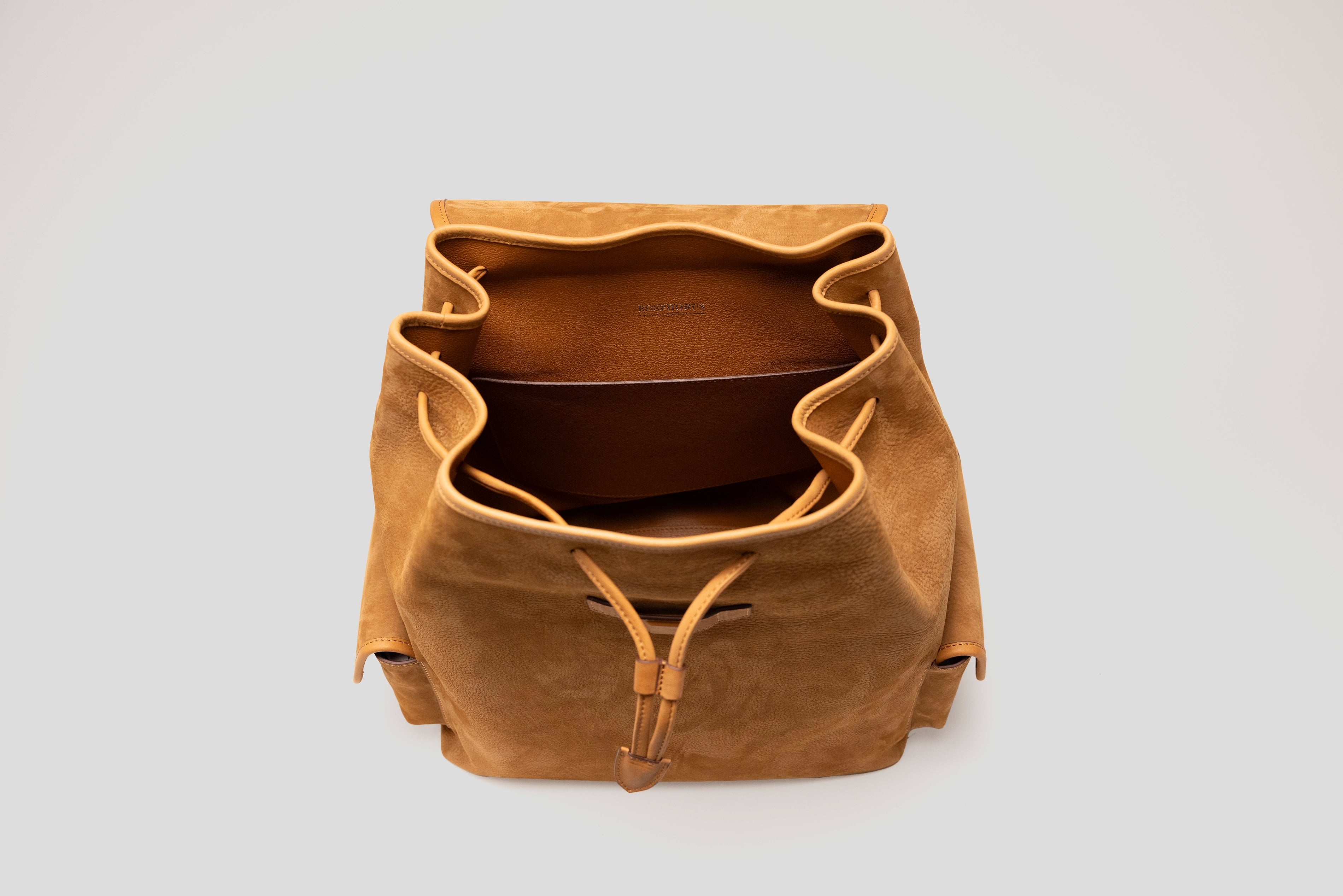 Voyager Backpack - Nubuck Camel 02