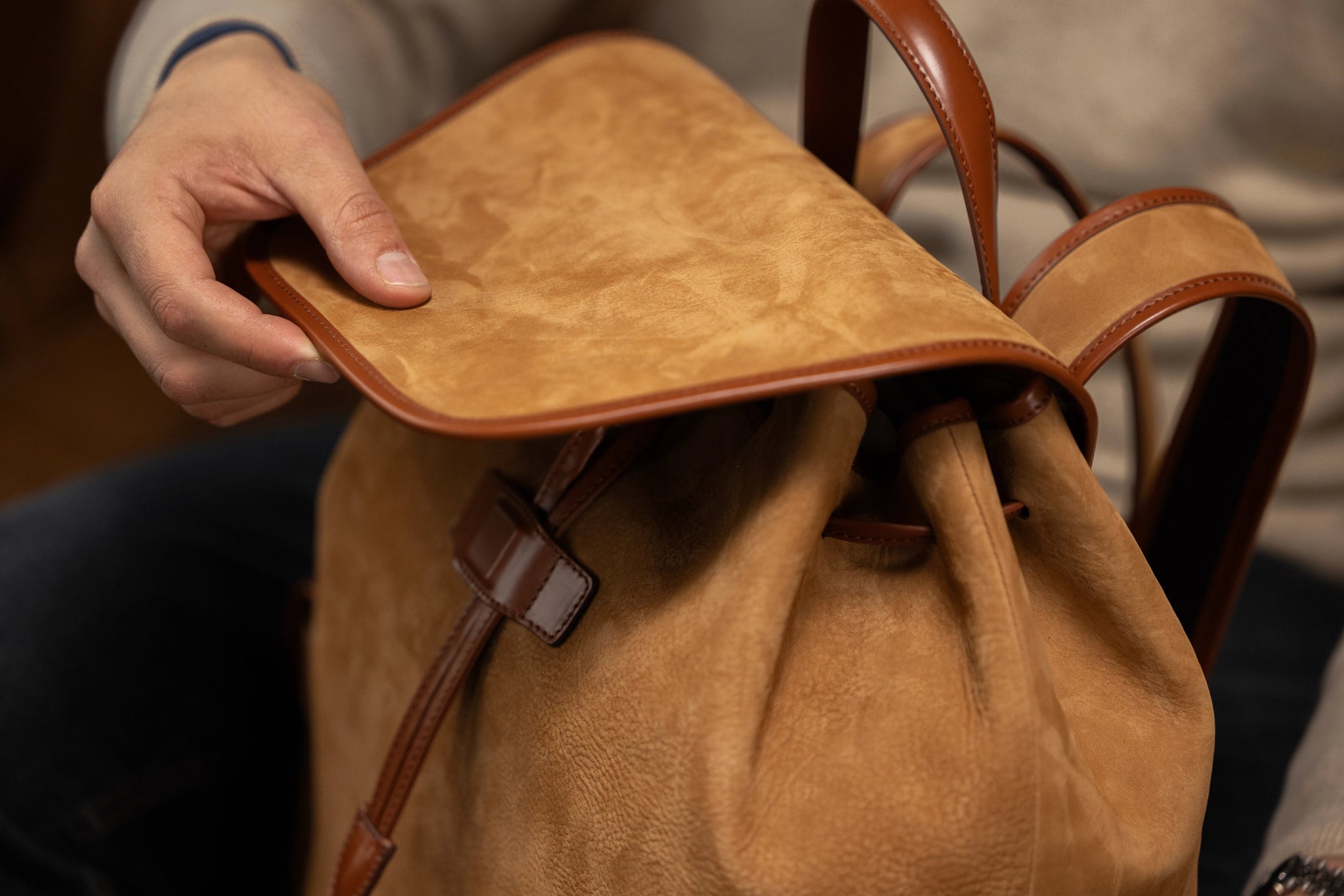 Bosphorus LeatherBackpack - Nubuck Camel 01