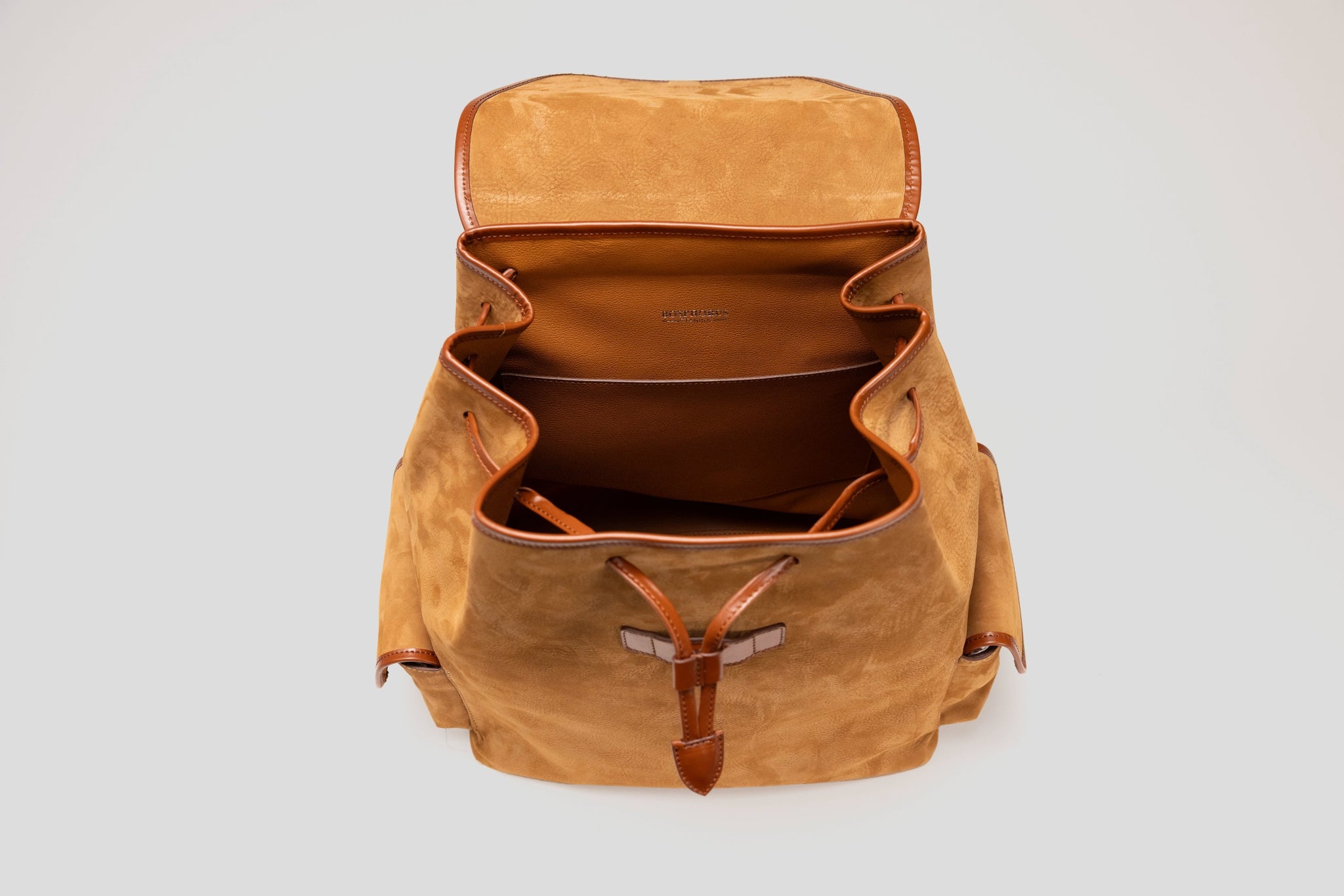 Bosphorus LeatherBackpack - Nubuck Camel 01