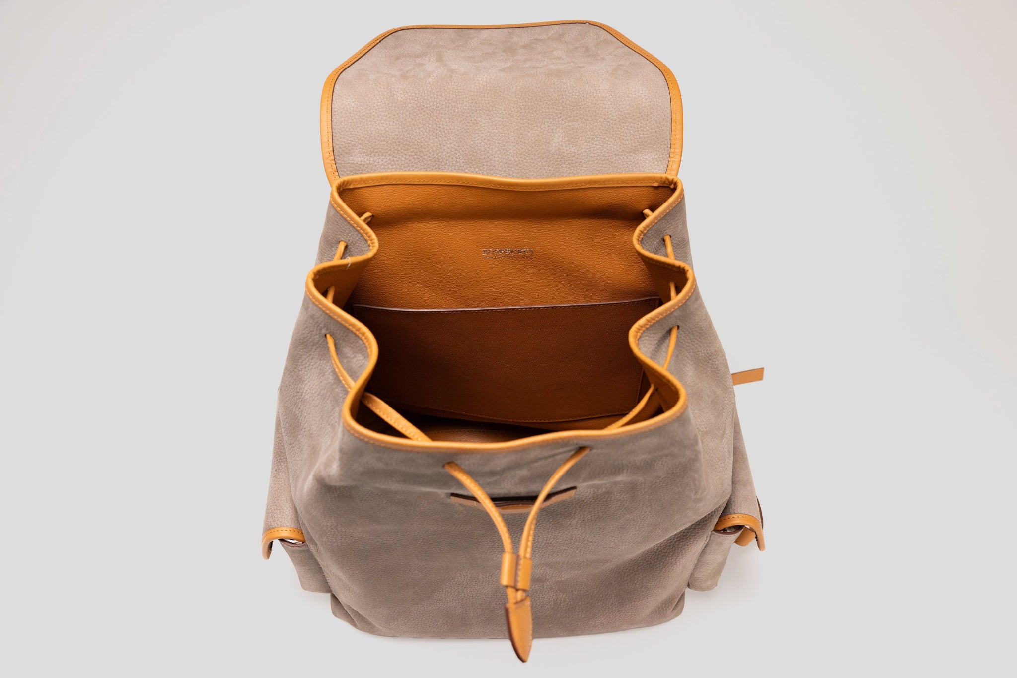 Bosphorus LeatherBackpack - Nubuck Grey 01