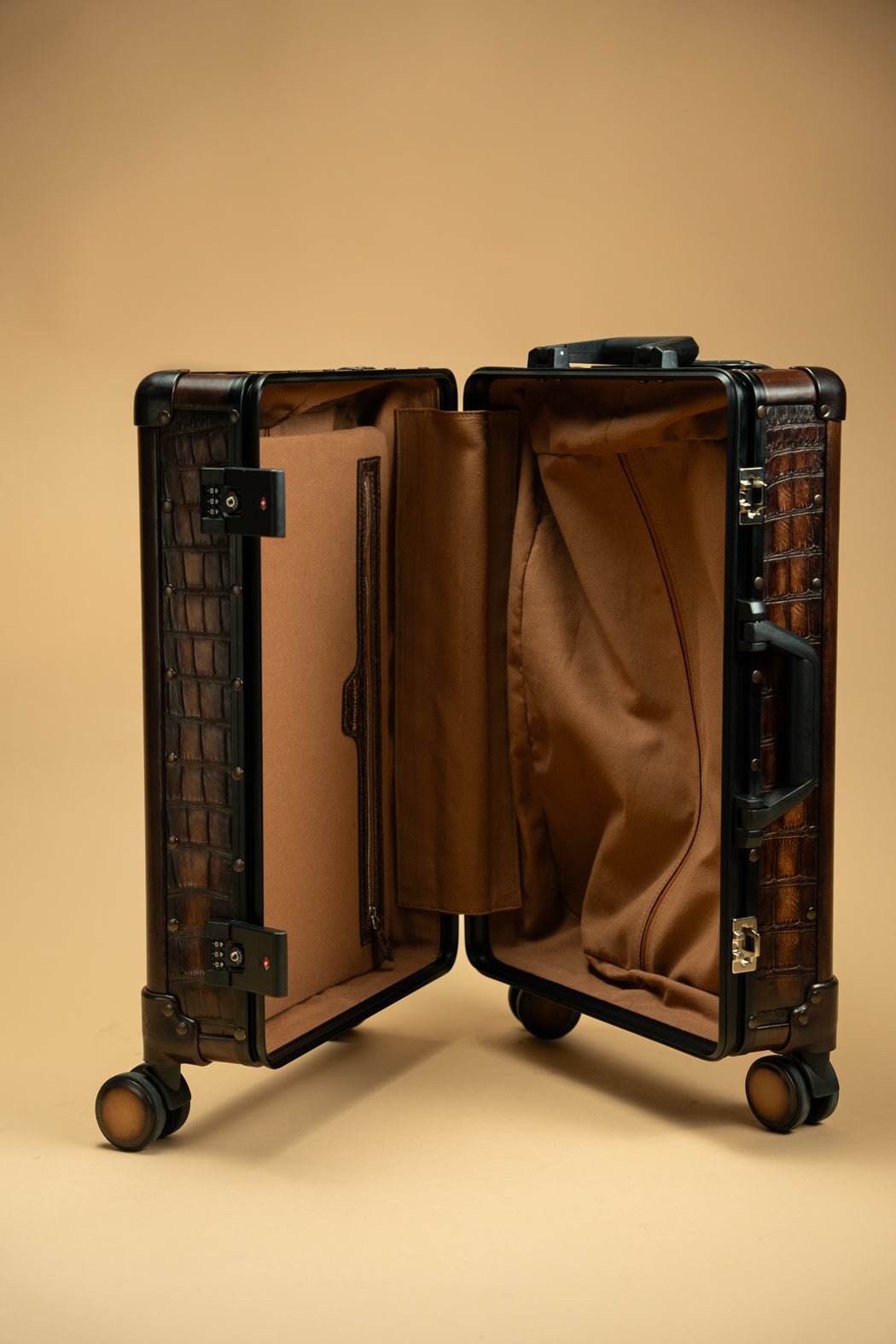 Bosphorus Luggage Alligator Brown