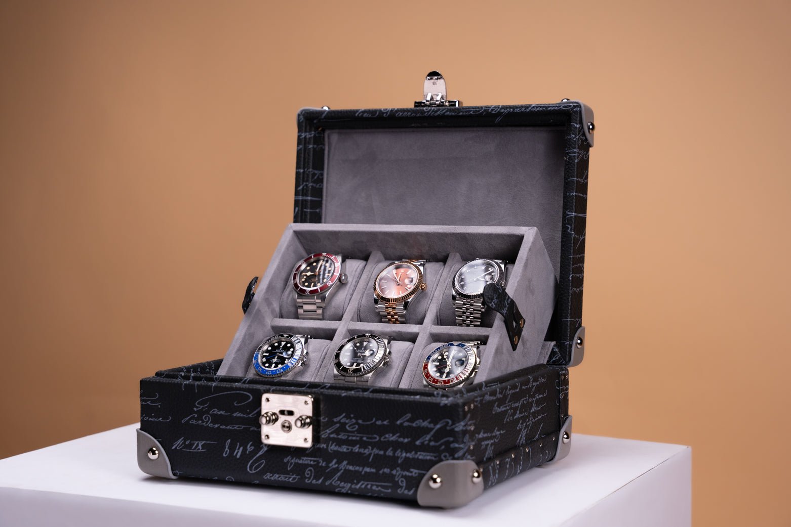 Bosphorus LeatherMaya Watch Case - Togo Parchment Dark Blue For 6 Watches