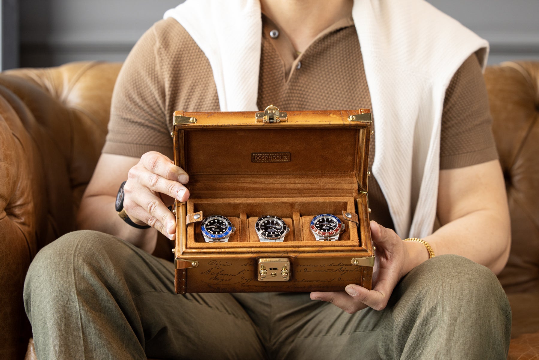 Bosphorus LeatherPetra Watch Case - Parhcment Patina Honey Brown For 3 Watches