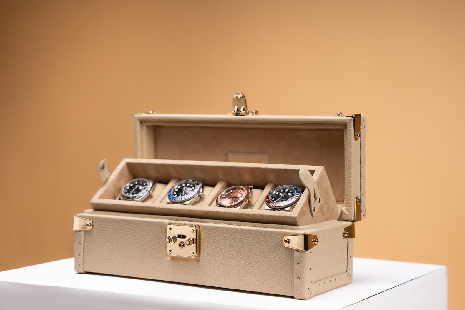 Bosphorus LeatherPetra Watch Case - Togo Light Cream For 4 Watches