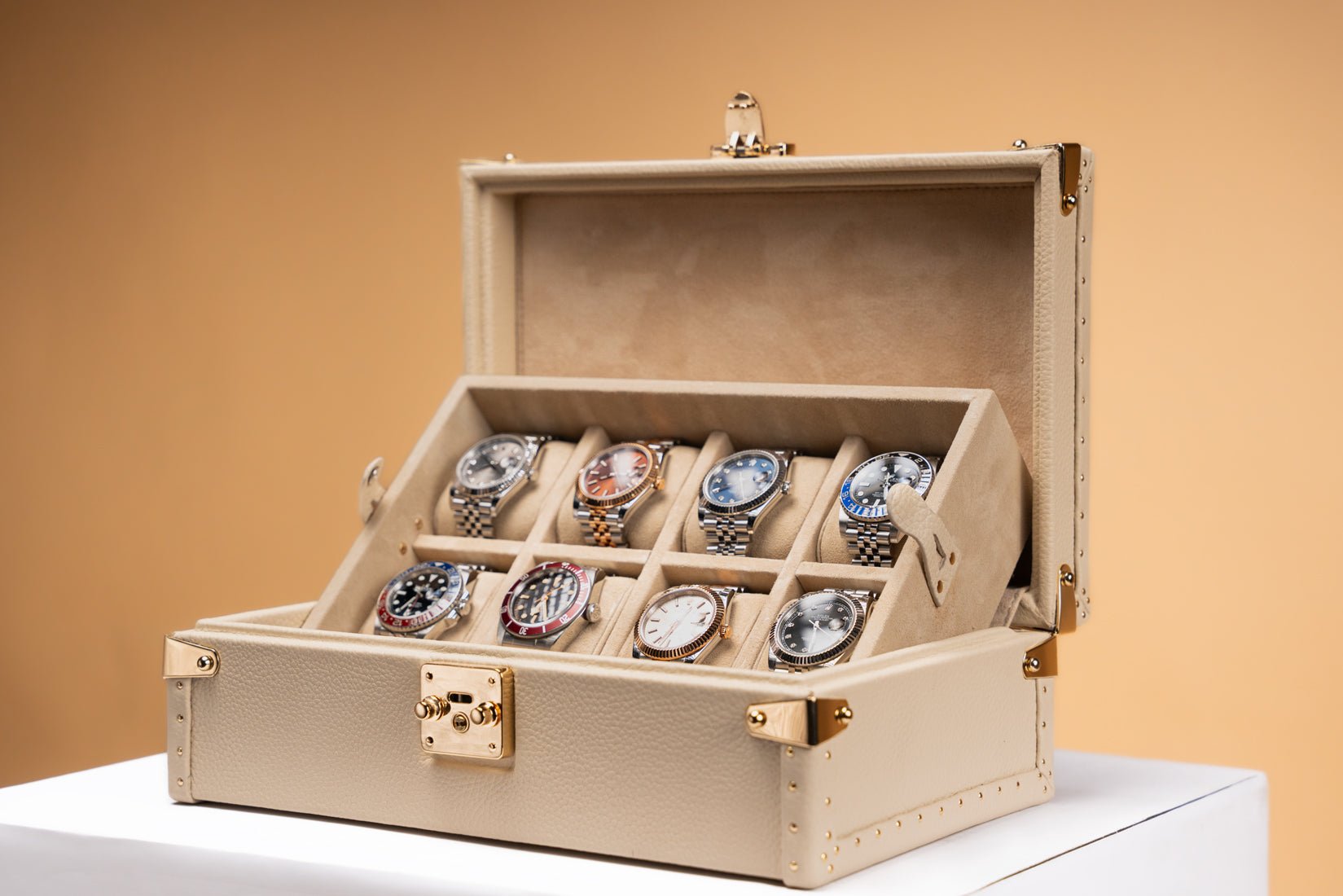 Bosphorus LeatherPetra Watch Case - Togo Light Cream for 8 Watches