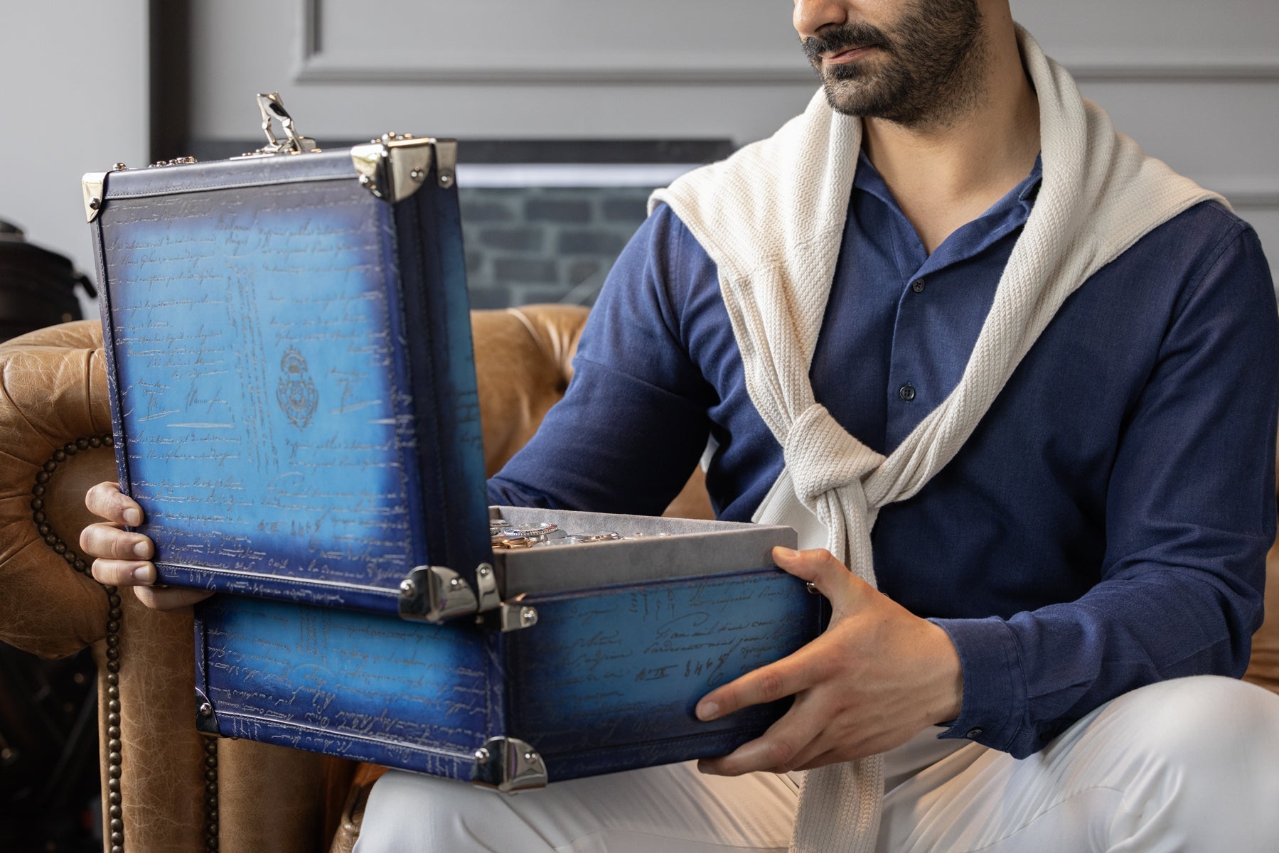 Bosphorus LeatherWatch Trunk - Parchment Patina Sky Blue