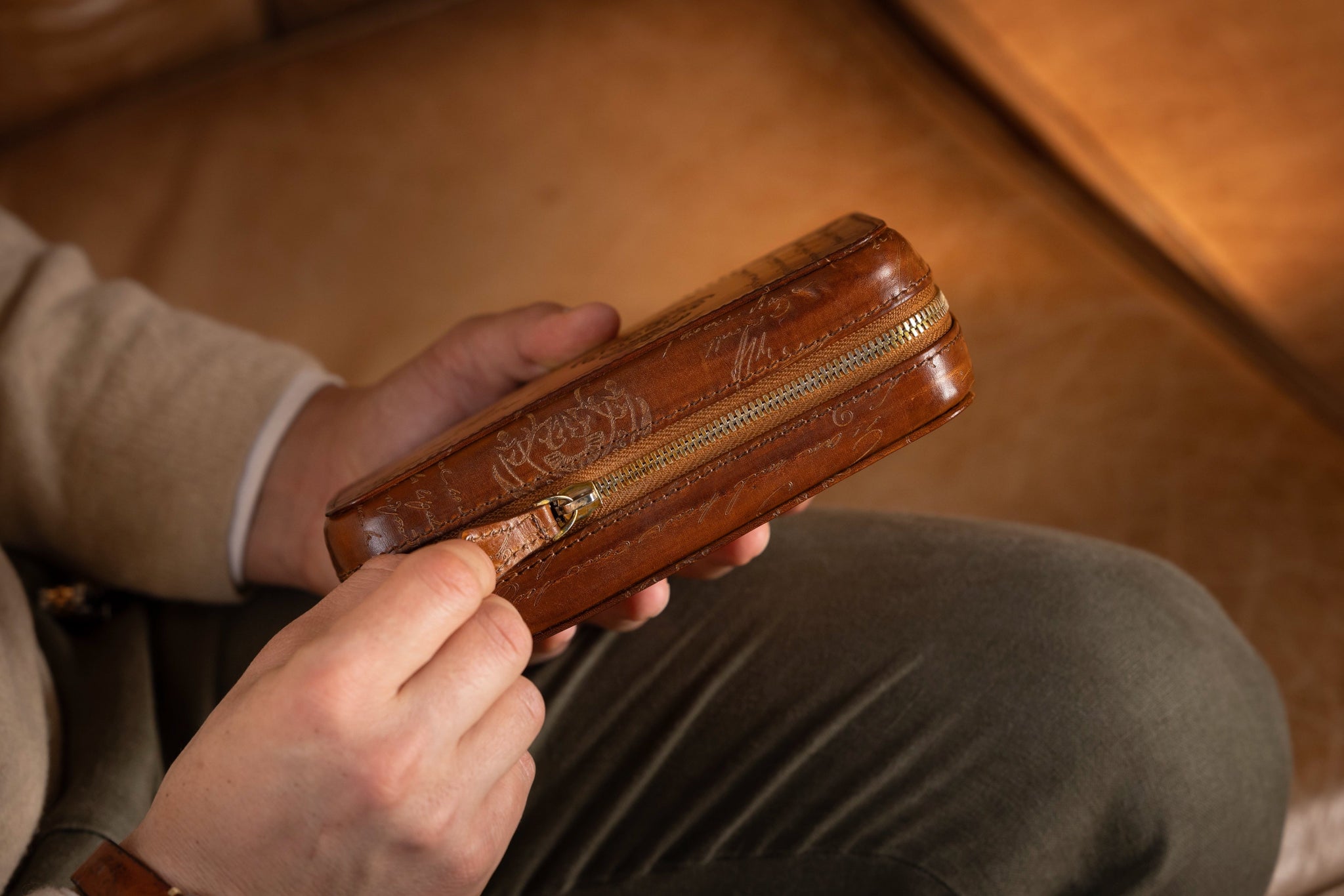 Bosphorus LeatherZipper Watch Case - Parchment Patina Honey Brown